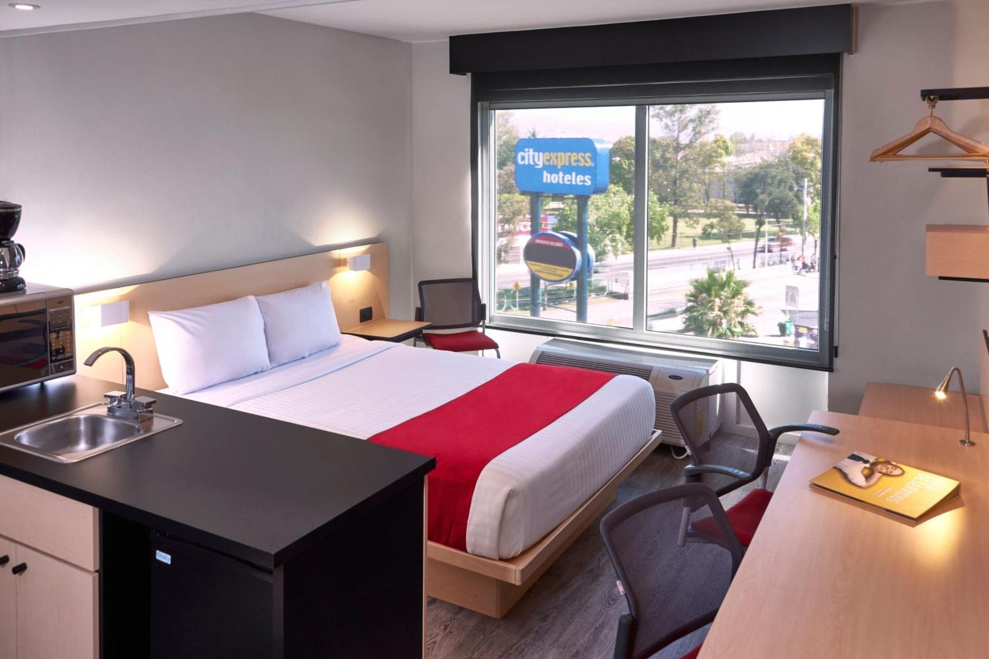 City Express By Marriott León Dış mekan fotoğraf